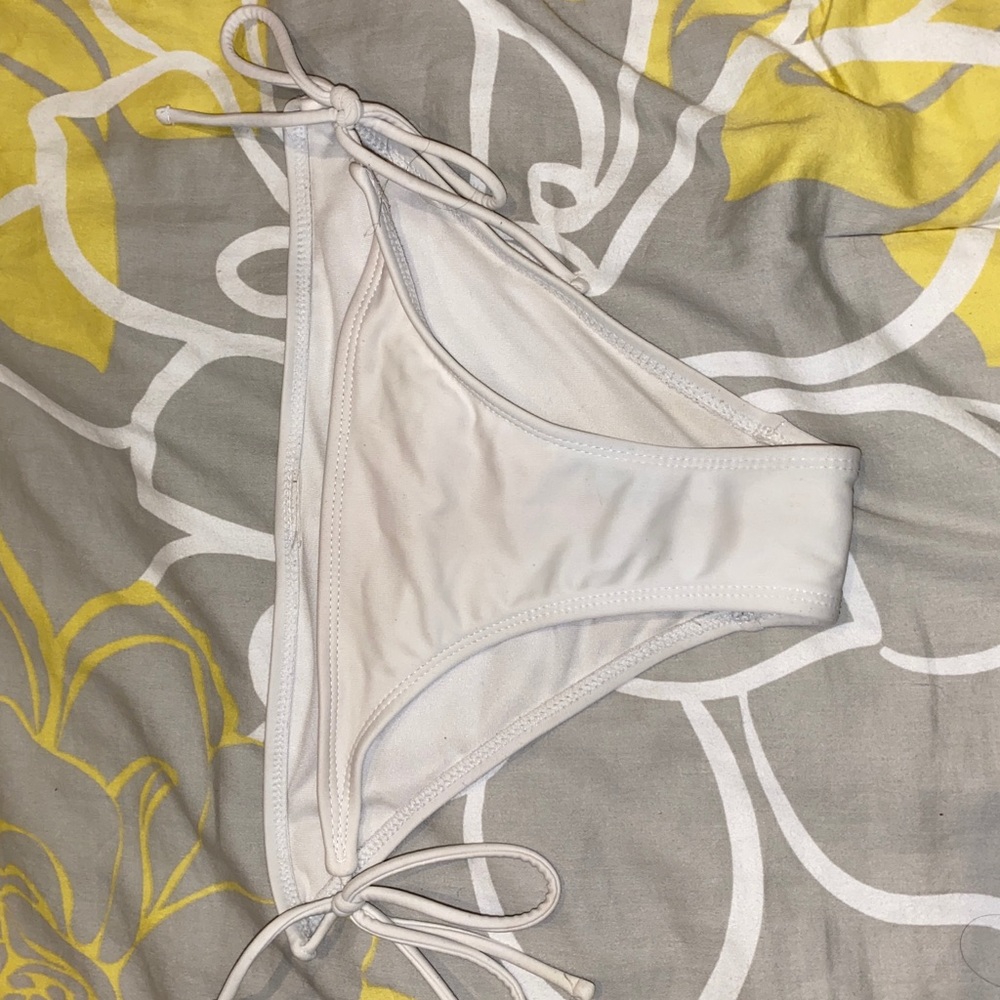 plain white OPI bikini bottoms size small